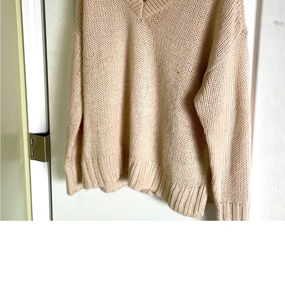 2 PINK Super Soft Sweaters. Size L - Picture 3 of 4